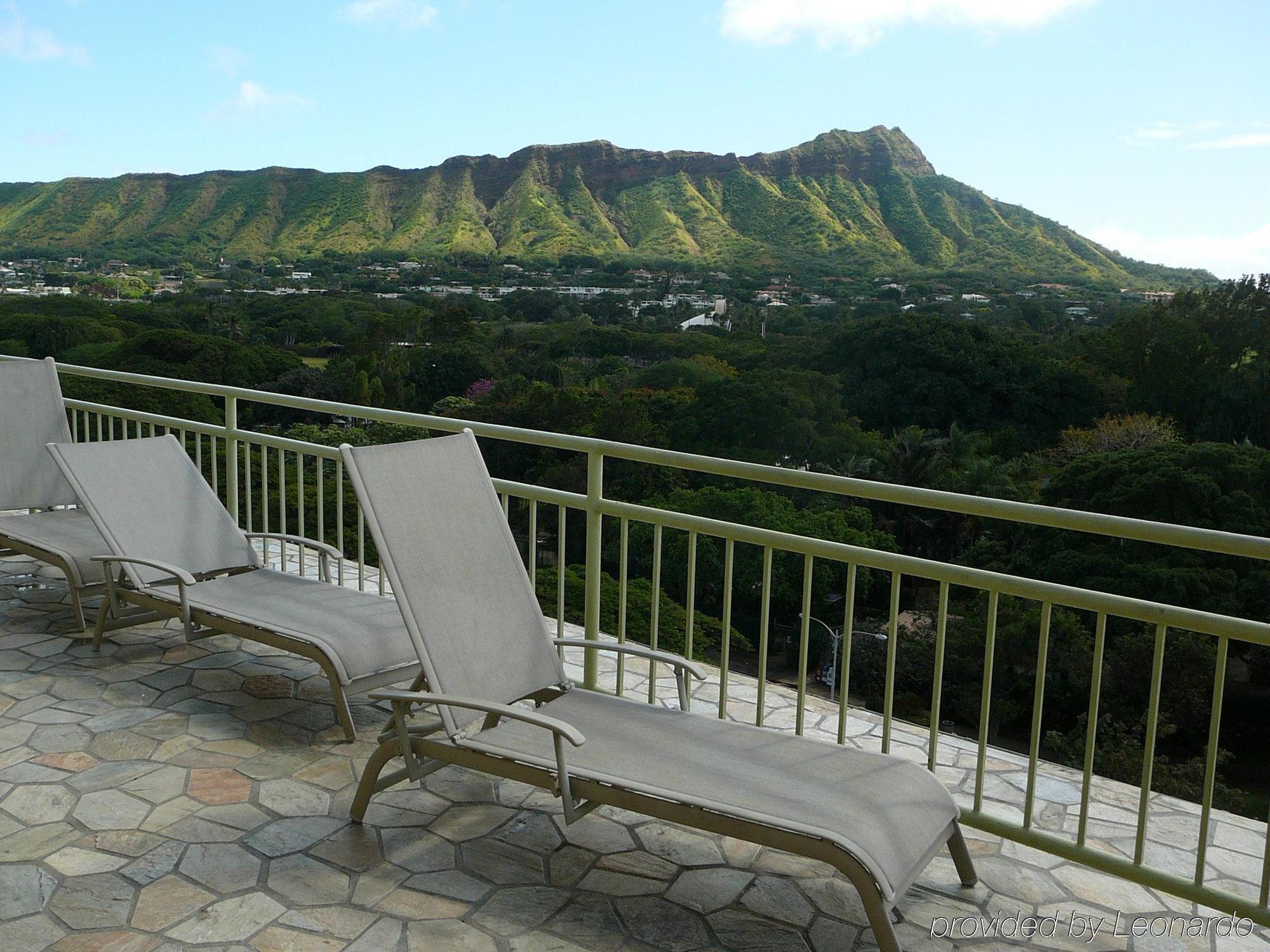 Castle At Waikiki Grand Hotel Honolulu Facilities photo