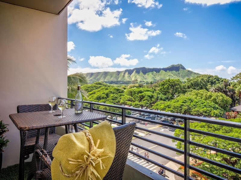 Castle At Waikiki Grand Hotel Honolulu Exterior photo